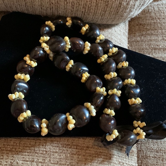 Vintage Hawaiian Kukui nut bead & mini shell lei necklace 32” ribbon tie - Picture 3 of 3